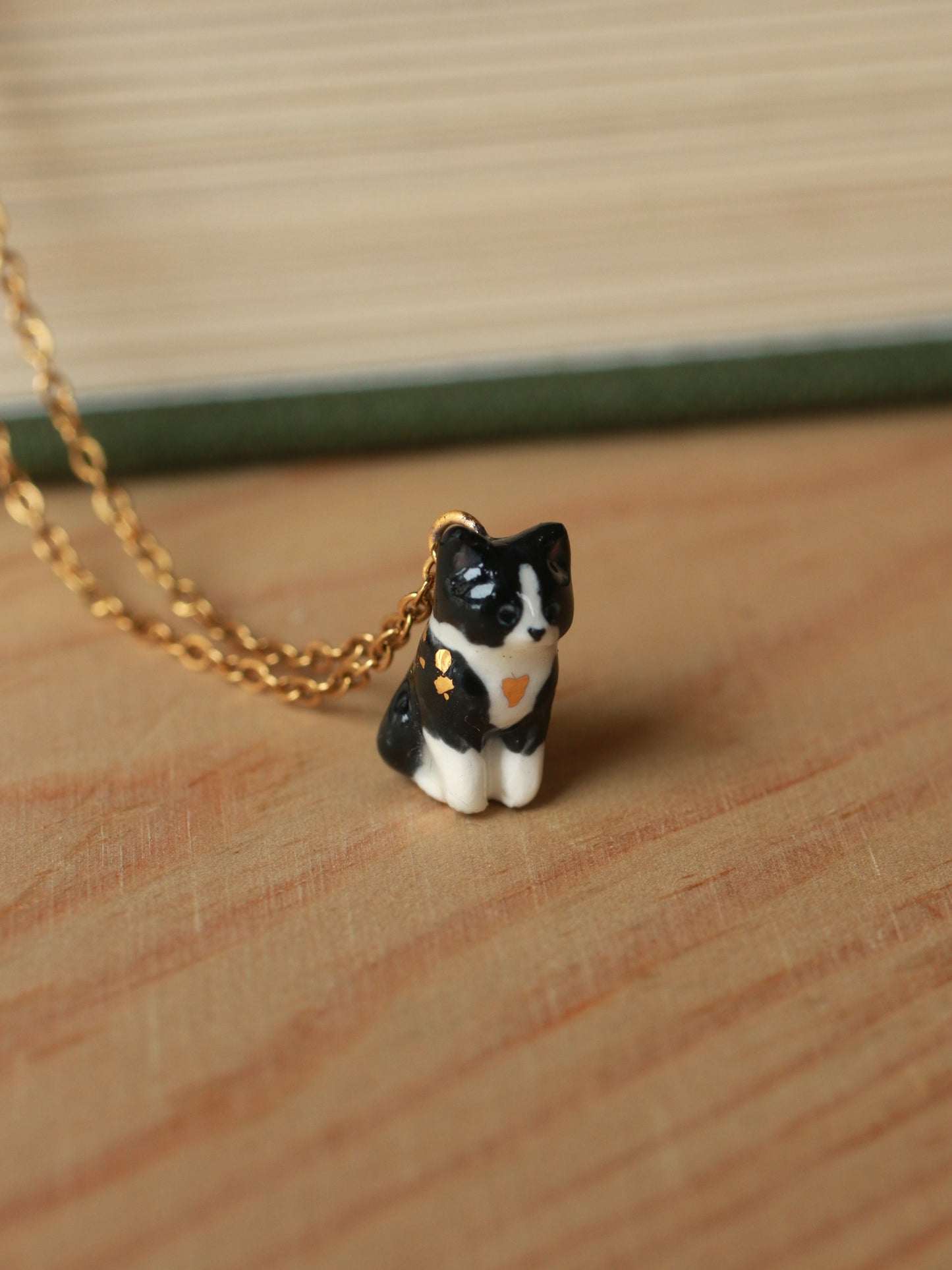 Tuxedo cat necklace
