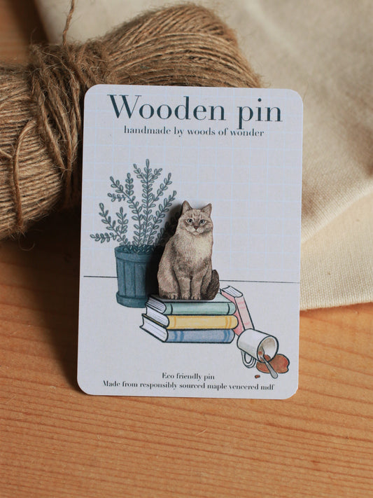 Siberian cat pin - wooden pin