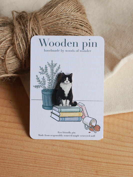 Tuxedo cat pin - wooden pin