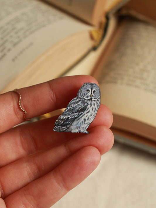 Great gray owl pin - wooden pin