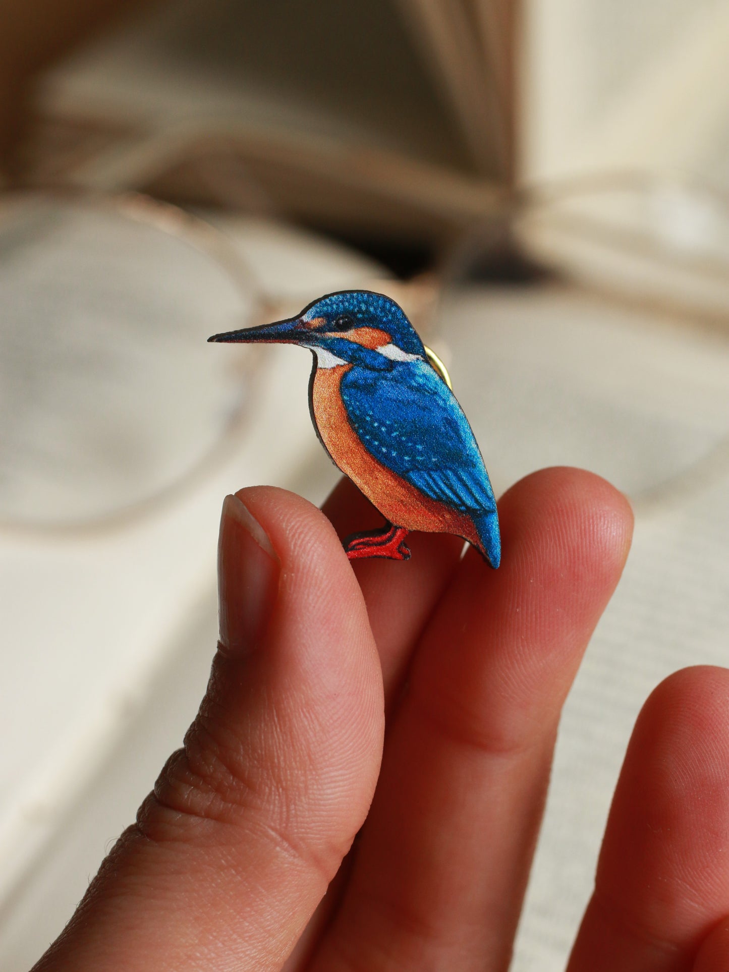 Kingfisher pin - wooden bird pin