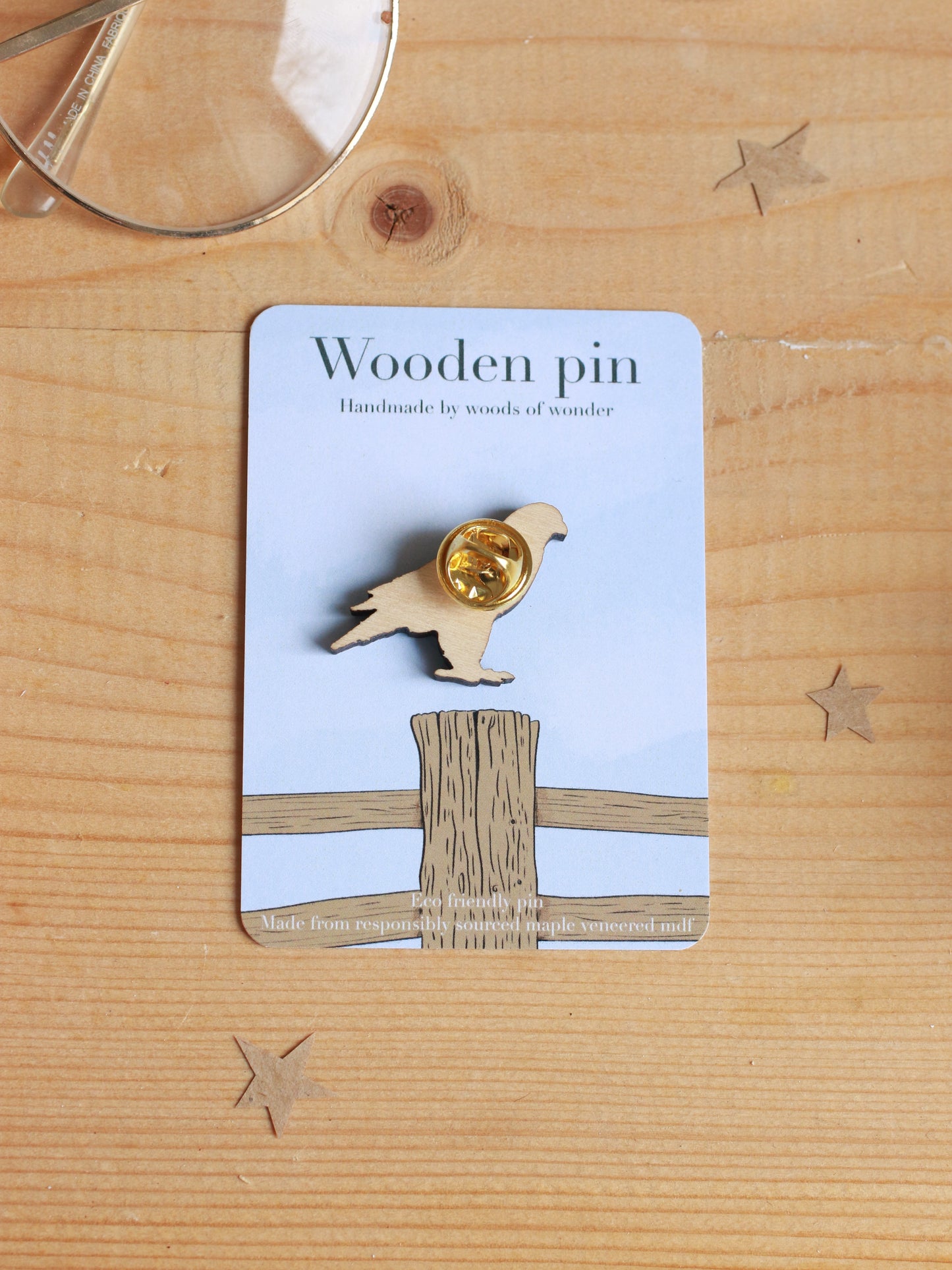 Gryfalcon pin - wooden bird pin