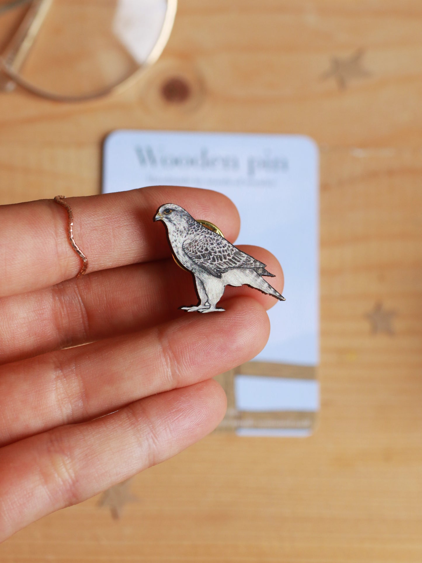 Gryfalcon pin - wooden bird pin