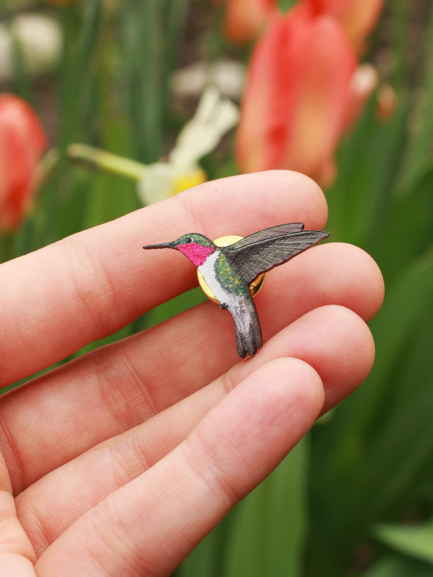 Hummingbird pin - wooden bird pin