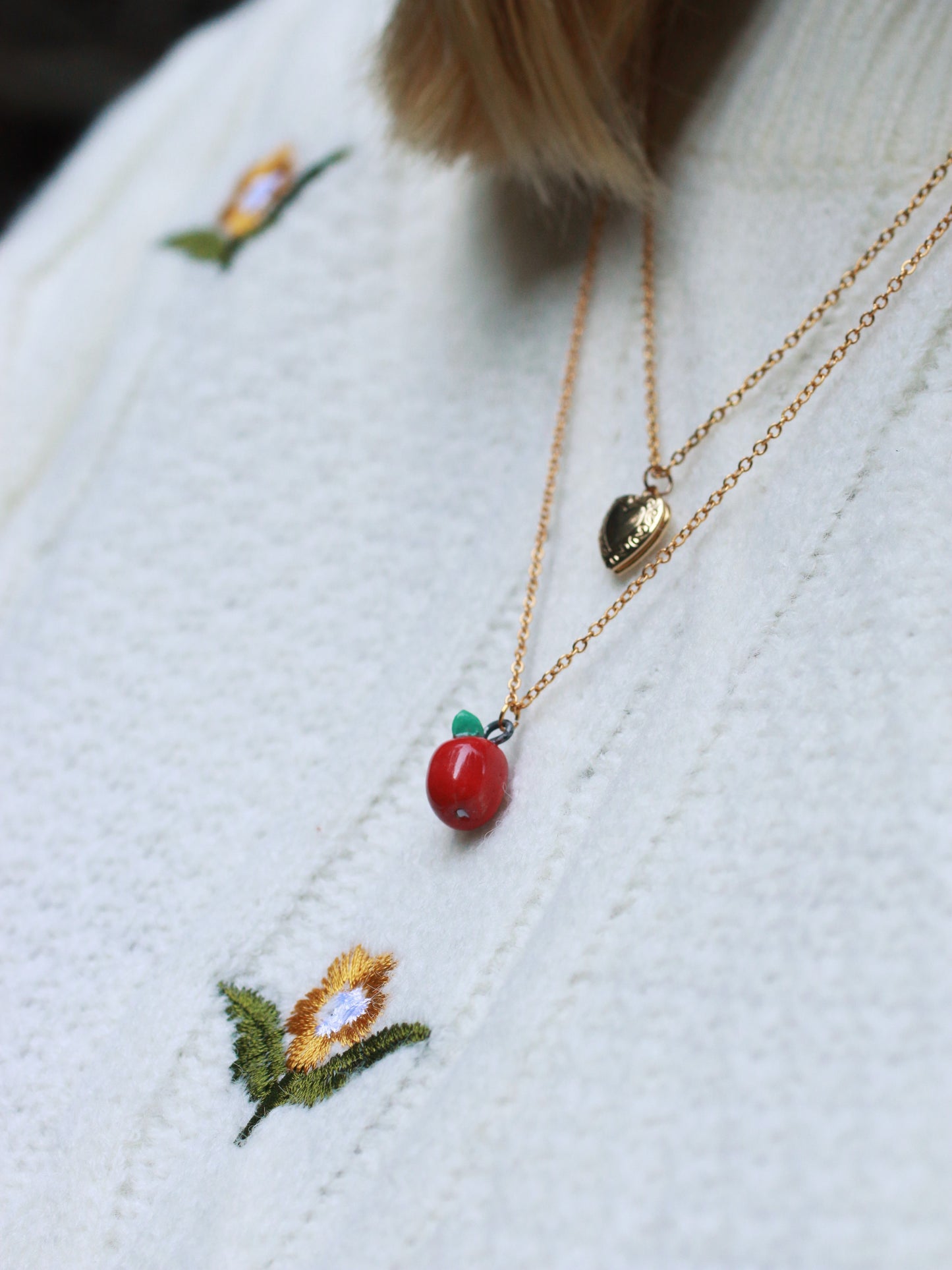 Apple necklace