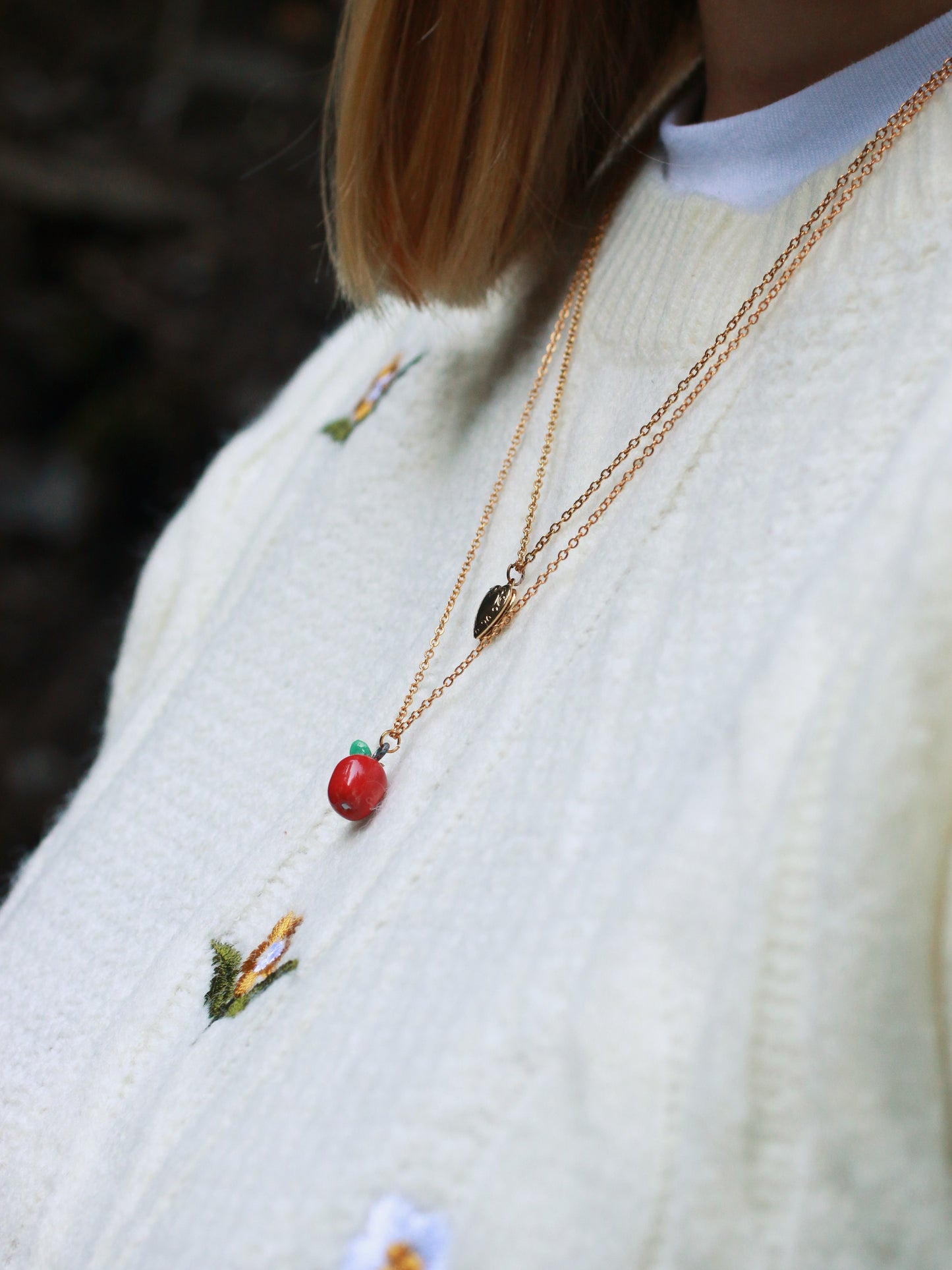 Apple necklace