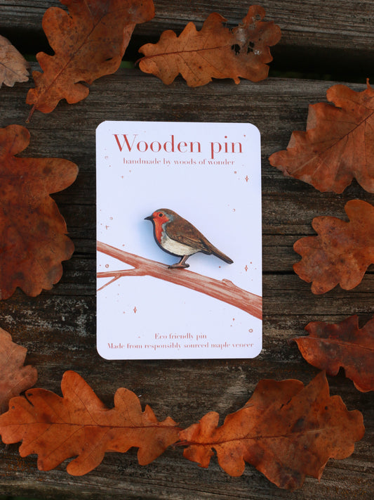 Robin pin - wooden bird pin